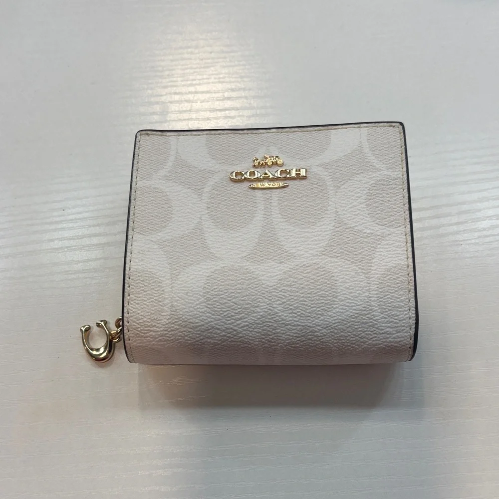Coach Cream and Gold Women's Wallet - Picture 1 of 5